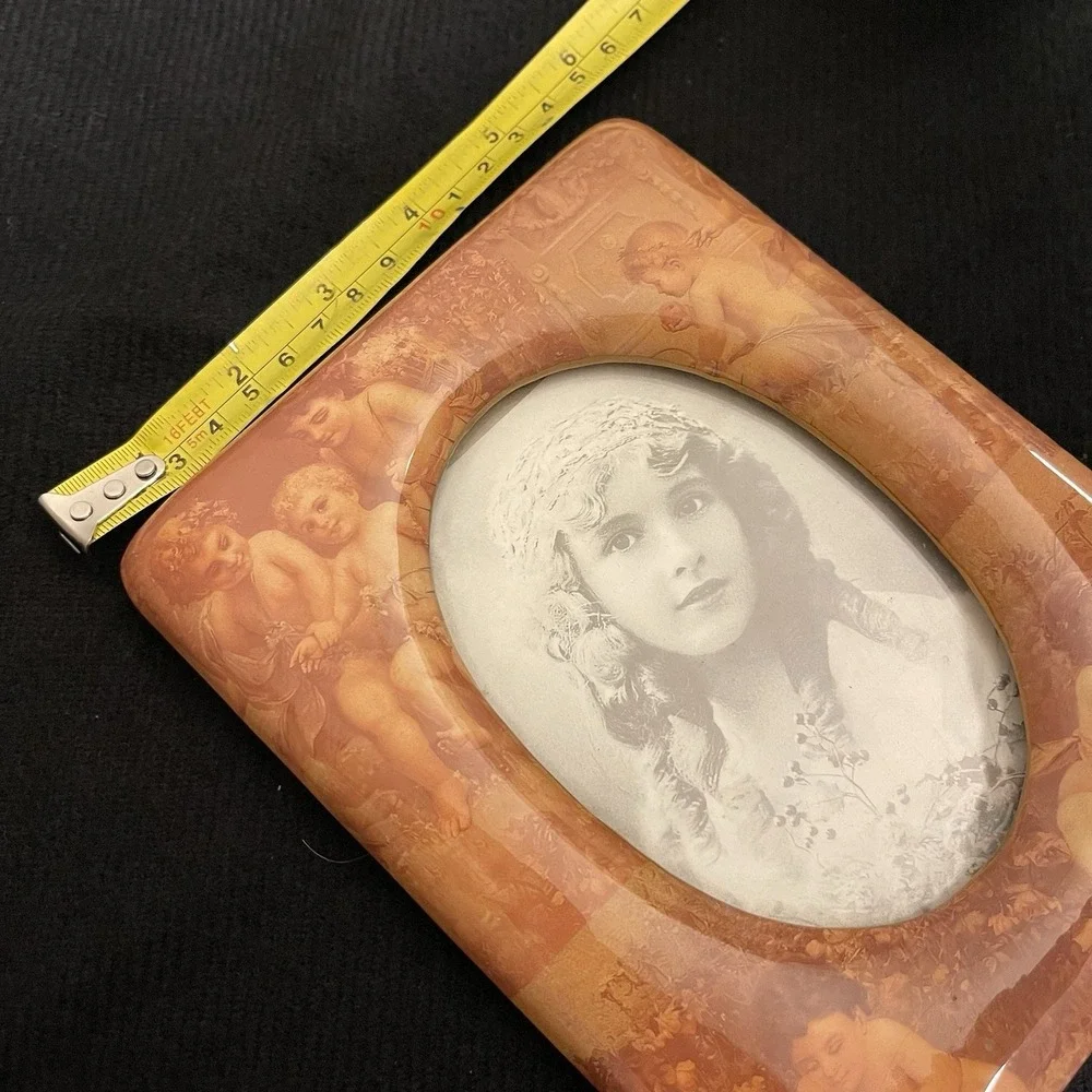Vintage Studio Nova Ceramic Cherub Picture Frame Rectangular Oval‎ Opening Easel
